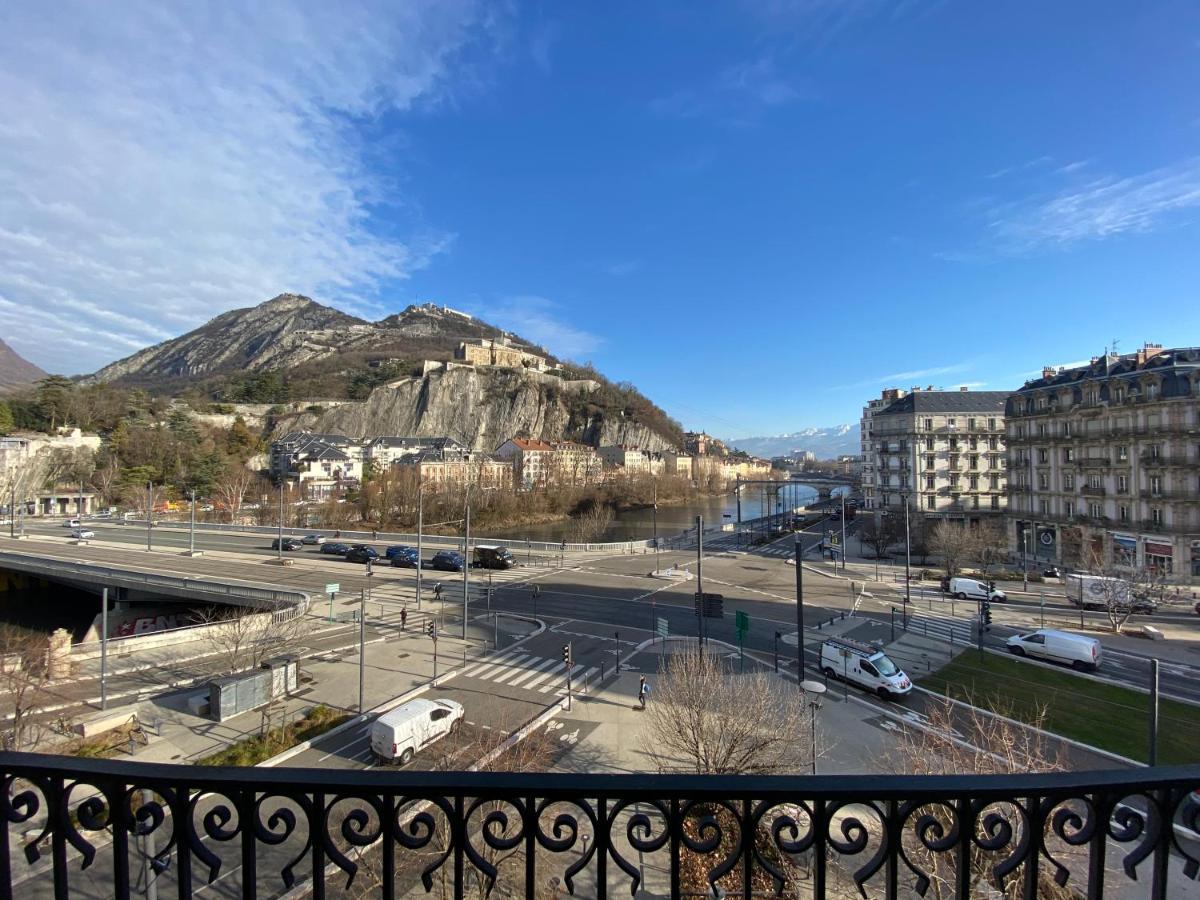 Le Téléphérique, vue Bastille, 6 pers, 300 m Gare Grenoble Exterior foto
